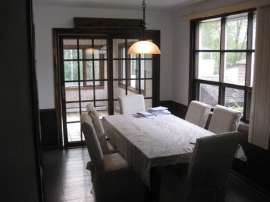 913 E Gladys Ave, Addison, IL 60101 - photo 5