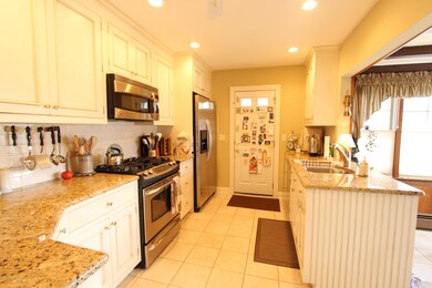 838 Arnold Avenue (6)