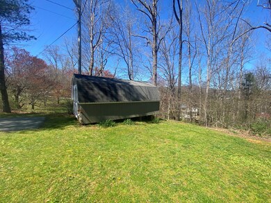 585 S Skeenah Rd, Franklin, NC 28734 - photo 5