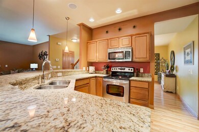 5261 Stoneman Dr, Fitchburg, WI 53711 - photo 4