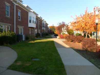 160 Quincy Shore Dr unit 104, Quincy, MA 02171 - photo 3