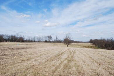 136 Whispering Pines Dr, Frankfort, KY 40601 - photo 4