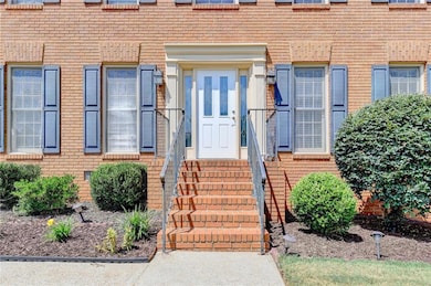 3321 Newburn St SW, Lilburn, GA 30047 - photo 5