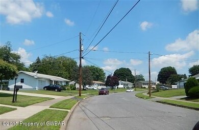 208 Maple Rd, Berwick, PA 18603 - photo 6