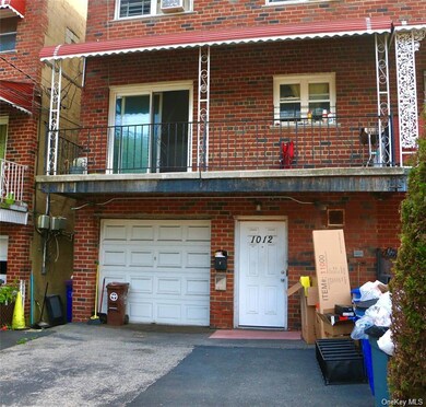 1012 E 233rd St, Bronx, NY 10466 - photo 3