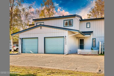 001-5523 E 34th Ave Exterior MLS-3