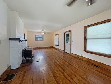 1602 California St, Columbus, IN 47201 - photo 4