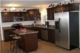 OPEN EAT IN KITCHEN