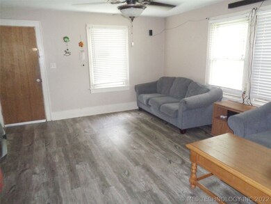 301 S 4th St, Eufaula, OK 74432 - photo 3