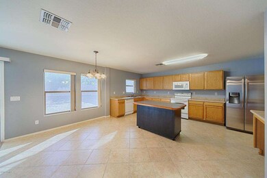 22613 N