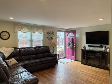 16 Coolidge Rd, Walpole, MA 02081 - photo 3