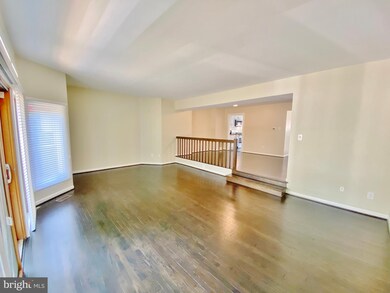 10944 Whiterim Dr, Potomac, MD 20854 - photo 4