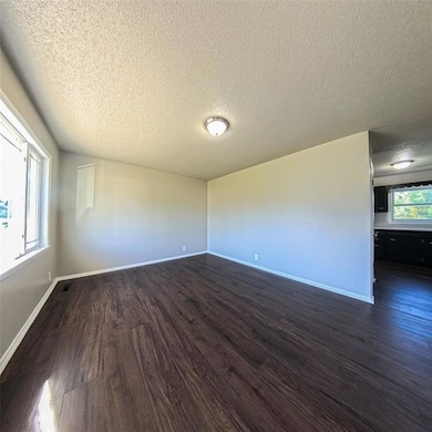 701 S 7th Ave, Marshalltown, IA 50158 - photo 4