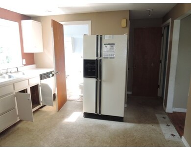 87 S Silver Ln, Sunderland, MA 01375 - photo 5