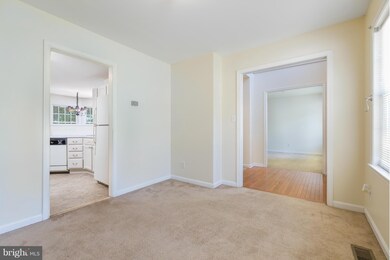 3713 W Glen Dower Dr, Fredericksburg, VA 22408 - photo 3