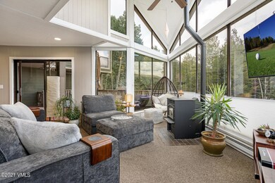 16 EagleVail Road B1-002-009-Living Room