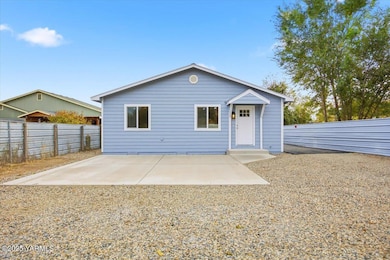 1310 South St, Sunnyside, WA 98944 - photo 4