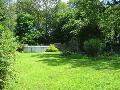 33 Leaf St, West Warwick, RI 02893 - photo 4