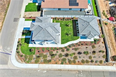 29329 Kemper Ln, Highland, CA 92346 - photo 2