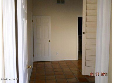 1932 E Citation Ln unit 19, Tempe, AZ 85284 - photo 5