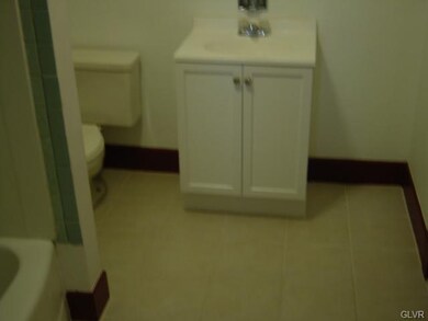 1319 Hamilton St unit 3, Allentown, PA 18102 - photo 7