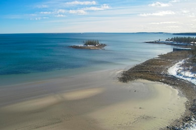 93- 19 Crescent Beach Road - Owls Head -