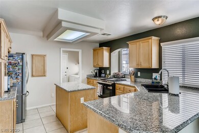 7490 Mission Palm St, Las Vegas, NV 89139 - photo 7