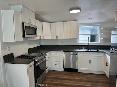 1708 W Oceanfront unit B, Newport Beach, CA 92663 - photo 2