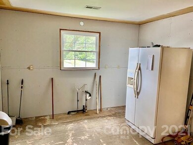 12 Esek Dr, Leicester, NC 28748 - photo 3