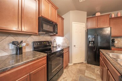 501 Coby Dr, Troy, TX 76579 - photo 4