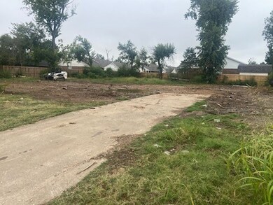 1112 W Poplar St, Rogers, AR 72756 - photo 2