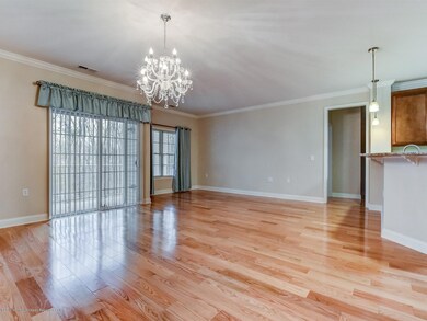 004_Dining & Living Room