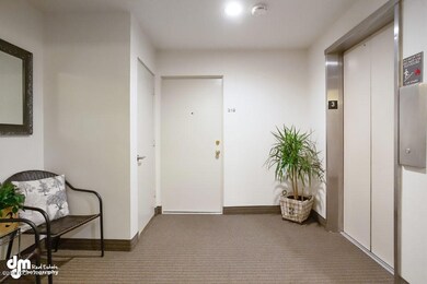 Hallway_Front Door 1733-SMALL