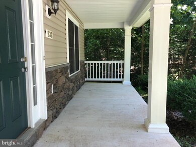 232 Greenbriar Cir, Cross Junction, VA 22625 - photo 3