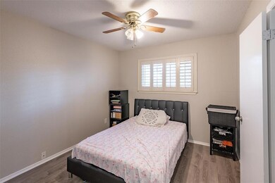 520 Holly Hill Ct, Hurst, TX 76053 - photo 7