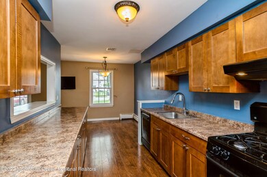 24_80FieldcrestWay_5_Kitchen_Custom_Resi