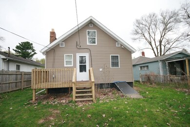 1033 Taylor St, Elkhart, IN 46516 - photo 2