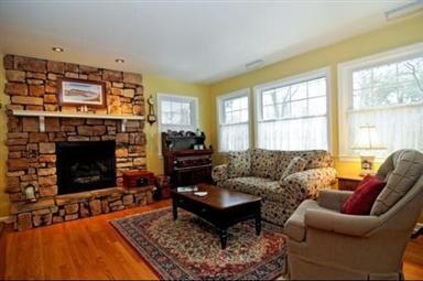 18430 Clyde Rd, Homewood, IL 60430 - photo 2