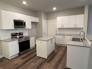 9749 Grosbeak Ln, Magnolia, TX 77354 - photo 4