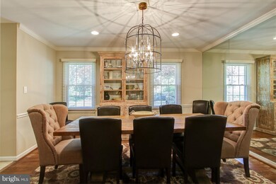 11 Snug Hill Ct, Potomac, MD 20854 - photo 7