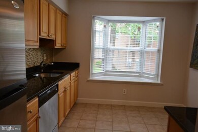 4025 Chesterwood Dr, Silver Spring, MD 20906 - photo 5