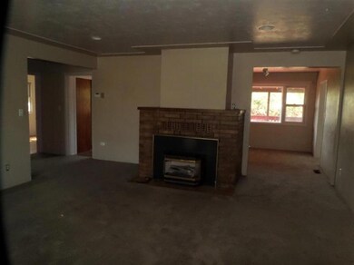 635 Alder St, Central Point, OR 97502 - photo 4