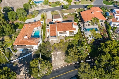 Huge street to street lot