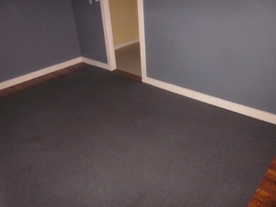 706 School St unit 8, Webster, MA 01570 - photo 5