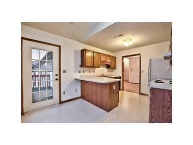 BREAKFAST BAR OVERHANG