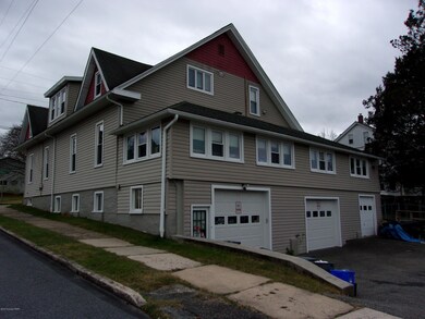 829 Center St, Jim Thorpe, PA 18229 - photo 2