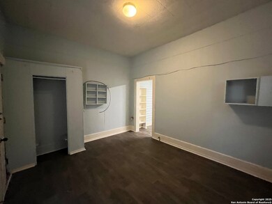 213 Cadwallader St unit 1, San Antonio, TX 78212 - photo 3