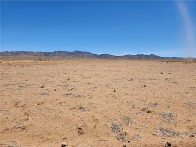 5966 Patrick Dr unit 2/28, Kingman, AZ 86401 - photo 2