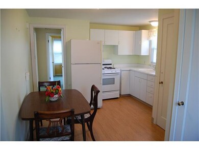 Kitchen Eat-in kitchen!