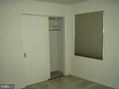 5913 Prince James Dr unit C, Springfield, VA 22152 - photo 6